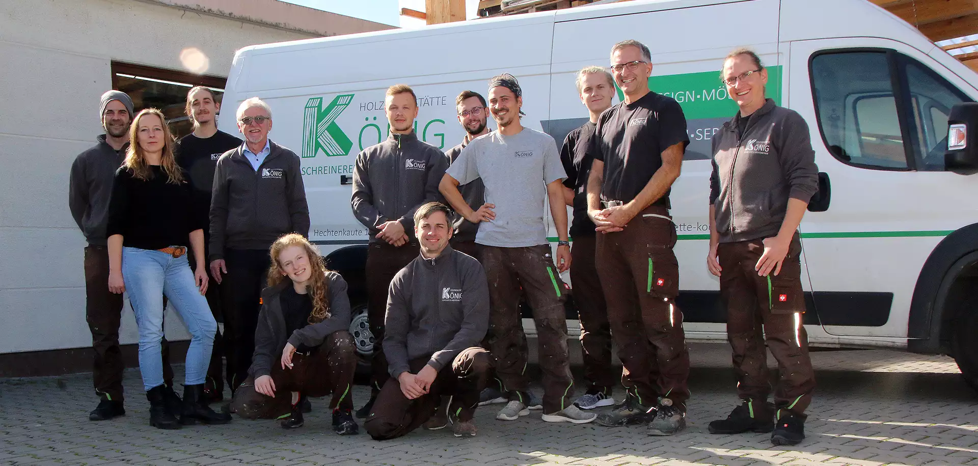 Holzwerkstätte König – Schreinerei & Meisterbetrieb, Ihr zuverlässiger Schreiner Partner für Design, Planung, Fertigung und Montage von hochwertigen Möbeln, Türen, und Innenausbauten.